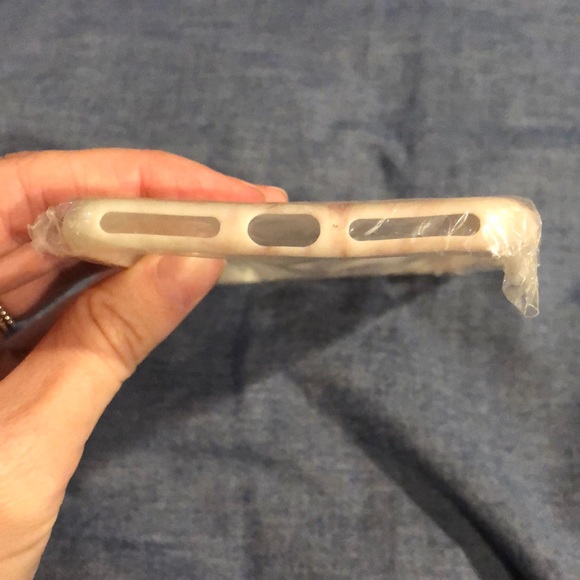 iPhone 8+/7+ Marble Case - Picture 3 of 4